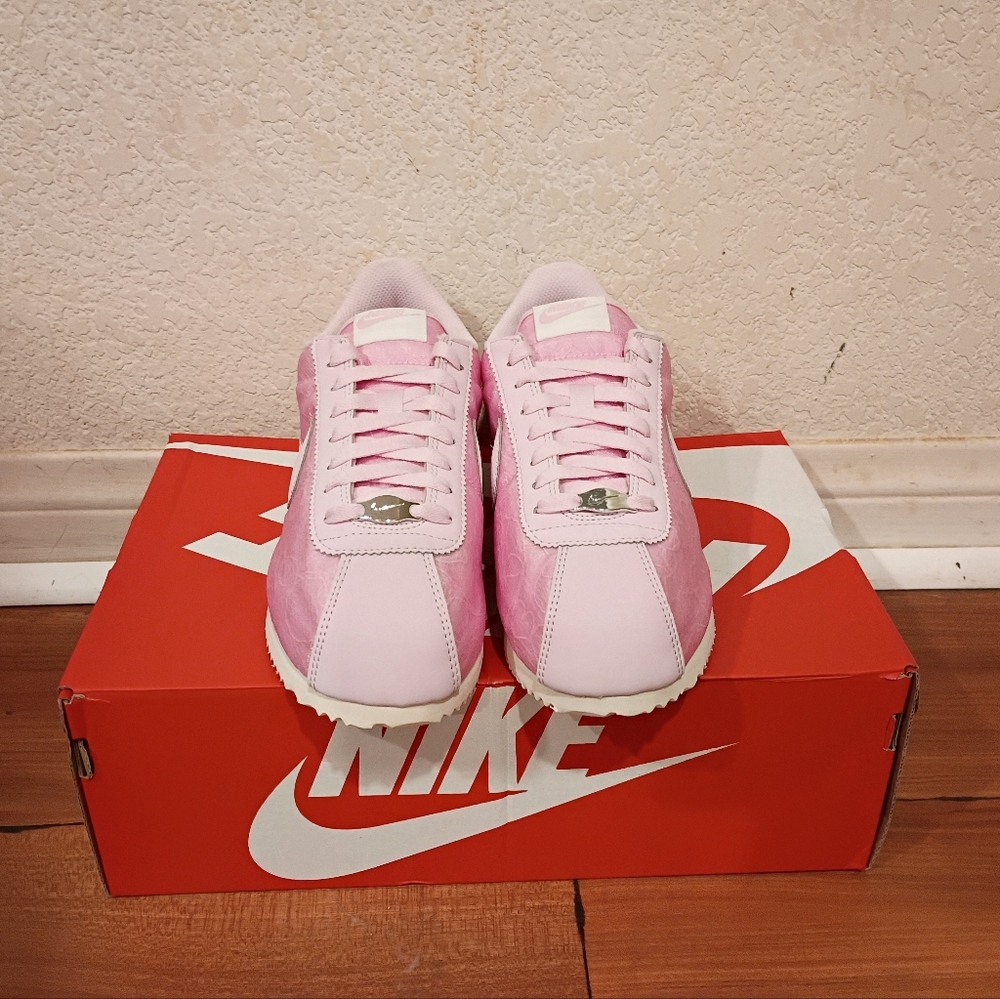 Nike Cortez - Picture 5 of 5